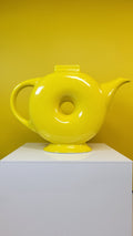 Vintage Hall Classics Canary Yellow "Donut" Teapot – 6-Cup Capacity – Excellent Condition